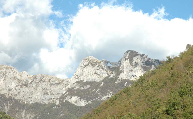 Uno sguardo sulle Alpi Apuane